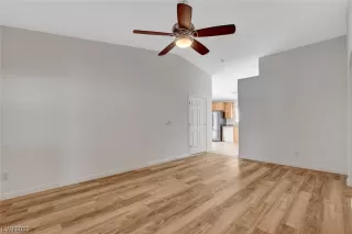 Photo #5: 2523120 Listing