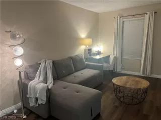 Photo #4: 2523130 Listing 