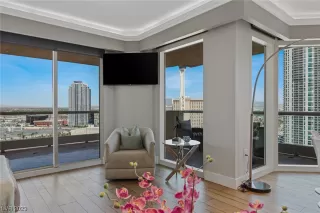 Photo #6: 2523143 Listing