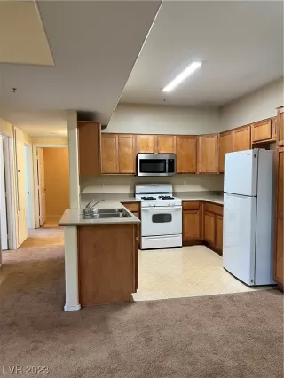 Photo #5: 2523146 Listing 