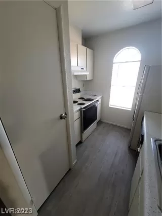 Photo #5: 2523254 Listing