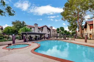 Photo #3: 2523271 Listing 