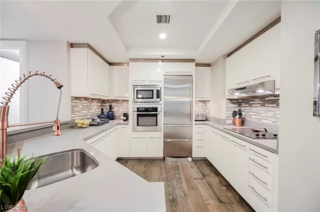 MLS: 2523281 Condo For Sale