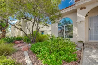 Photo #3: 2523298 Listing 