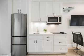 Photo #1: 2523364 Listing