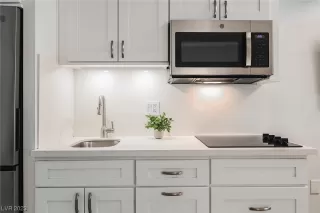 Photo #5: 2523364 Listing