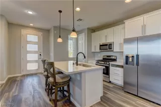 Photo #5: 2523389 Listing