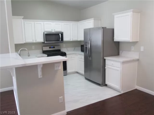 MLS: 2523404 Condo For Sale