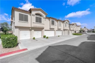 Photo #1: 2523406 Listing