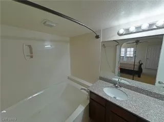 Photo #6: 2523421 Listing 