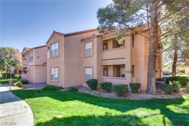 MLS: 2523450 Condo For Sale