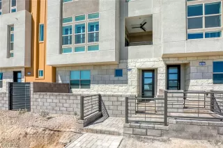 Photo #1: 2523453 Listing 