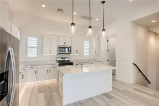 Photo #5: 2523453 Listing 