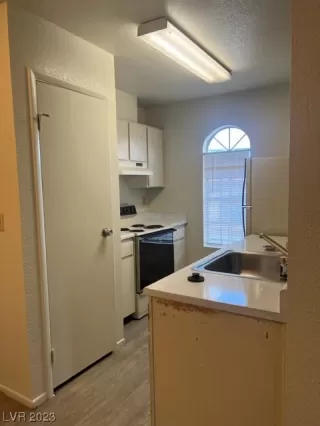 Photo #1: 2523460 Listing 