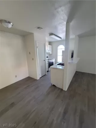 Photo #4: 2523460 Listing 