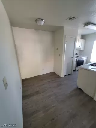 Photo #5: 2523460 Listing 