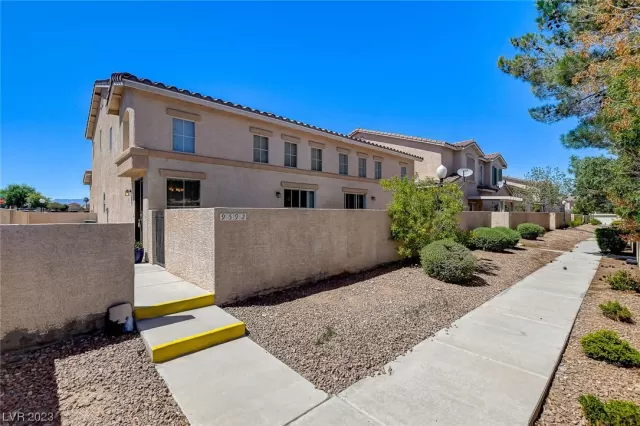 MLS: 2523470 Condo For Sale