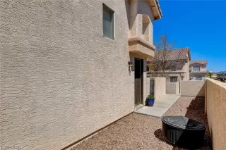 Photo #5: 2523470 Listing 