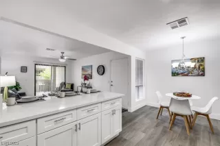 Photo #5: 2523473 Listing 