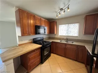 Photo #1: 2523477 Listing 