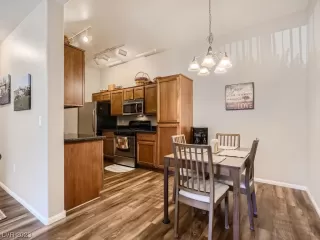 Photo #4: 2523491 Listing