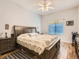 Photo #5: 2523491 Listing