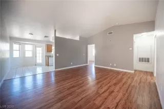 Photo #3: 2523496 Listing 