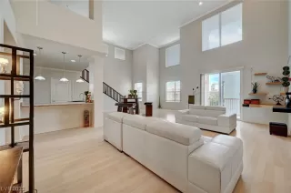 Photo #3: 2523508 Listing