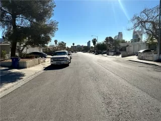 Photo #2: 2523524 Listing 