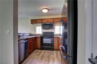 Photo #2: 2523606 Listing