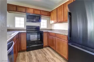 Photo #3: 2523606 Listing