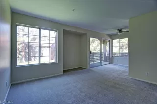 Photo #5: 2523606 Listing