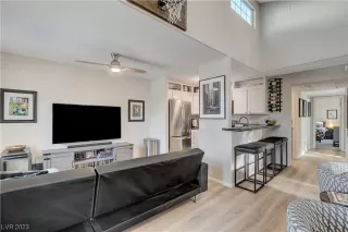 Photo #3: 2523612 Listing