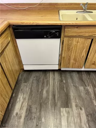 Photo #5: 2523613 Listing 