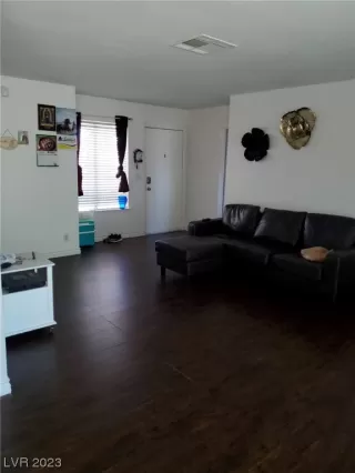 Photo #6: 2523616 Listing