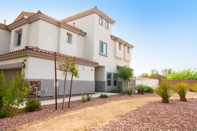 MLS: 2523622 Condo For Sale