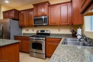 Photo #5: 2523622 Listing 