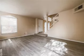 Photo #5: 2523710 Listing 