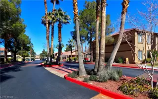 Photo #2: 2523724 Listing