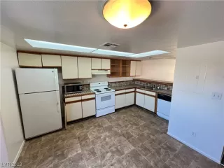 Photo #3: 2523725 Listing