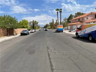 Photo #5: 2523726 Listing