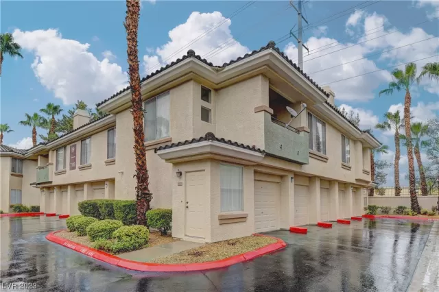 MLS: 2523729 Condo For Sale