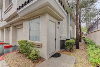 Photo #2: 2523729 Listing