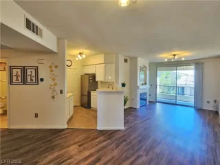 Photo #4: 2523775 Listing