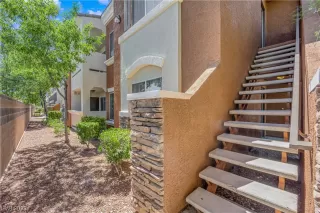 Photo #2: 2523777 Listing