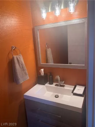 Photo #4: 2523782 Listing