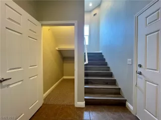 Photo #1: 2523834 Listing 