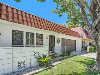 Photo #2: 2523838 Listing