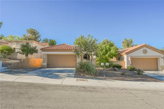 MLS: 2523878 Condo For Sale