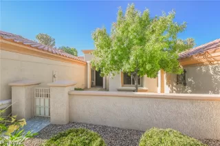 Photo #5: 2523878 Listing